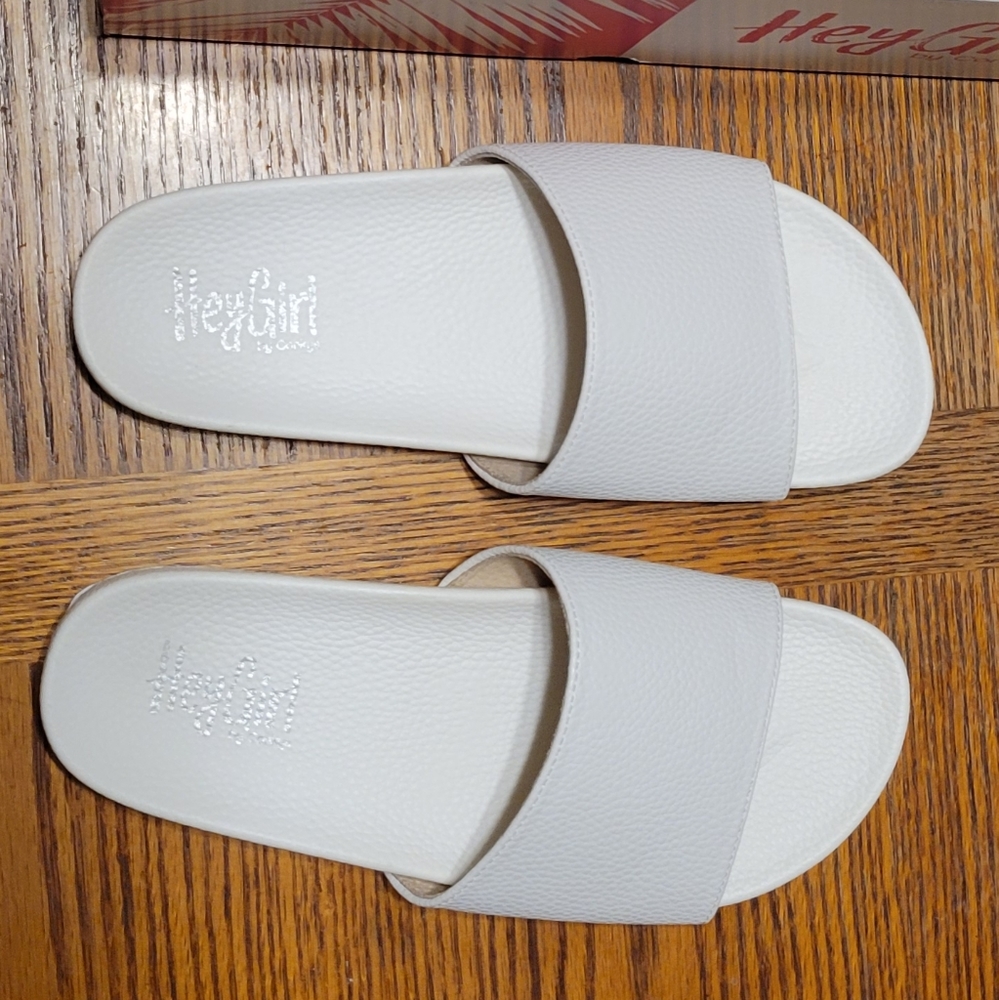 Corky's Hey Girl Backyard Slides White Sz 7
